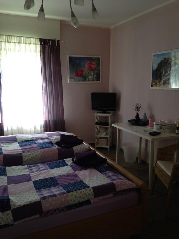 Haus Silbertal Hotel Much Szoba fotó